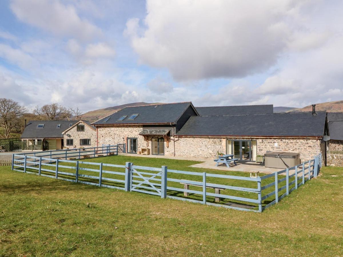 Villa Y Beudy The Dairy Oswestry Esterno foto