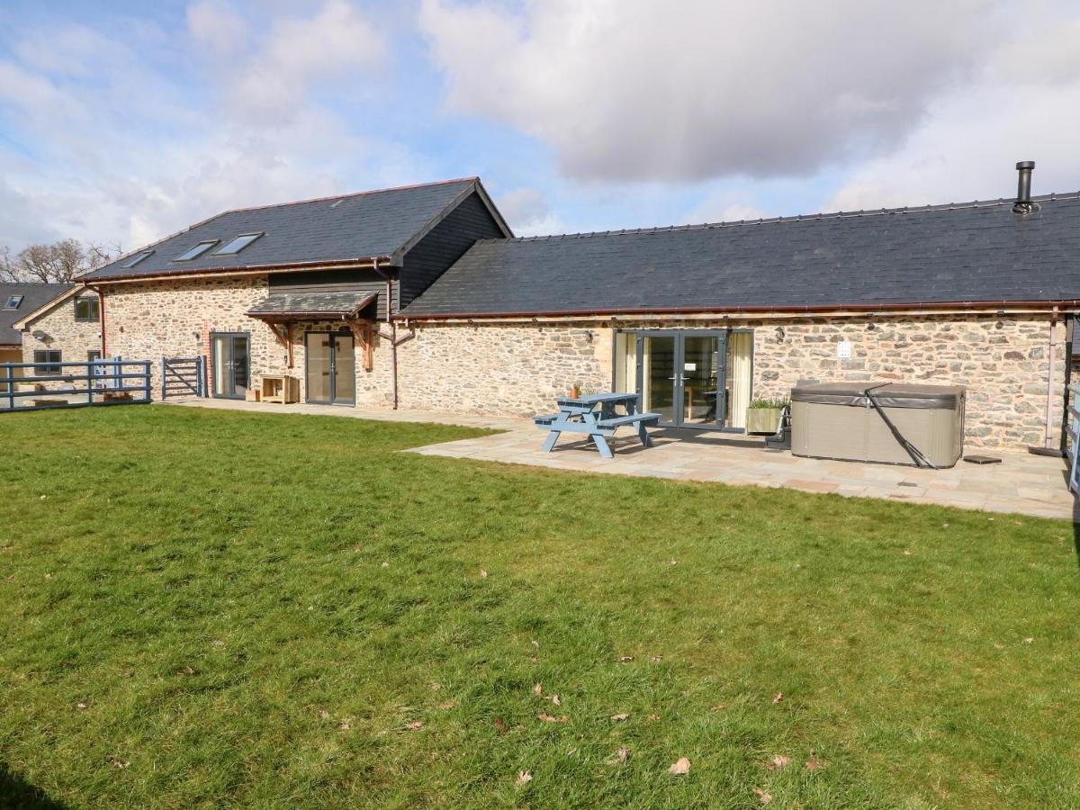 Villa Y Beudy The Dairy Oswestry Esterno foto